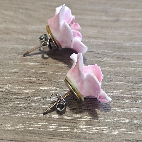 Vintage Pink Porcelain Rosebud Stud Earrings - Picture 4 of 5